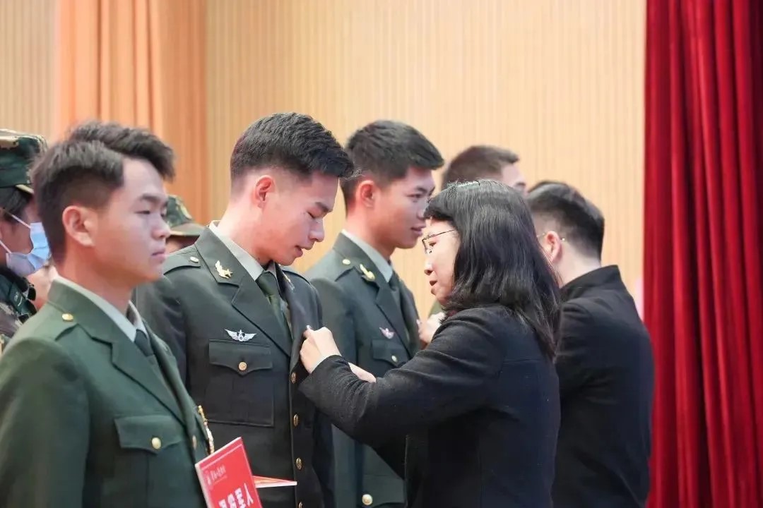 云南工商学院连续5年获评“征兵工作先进单位”